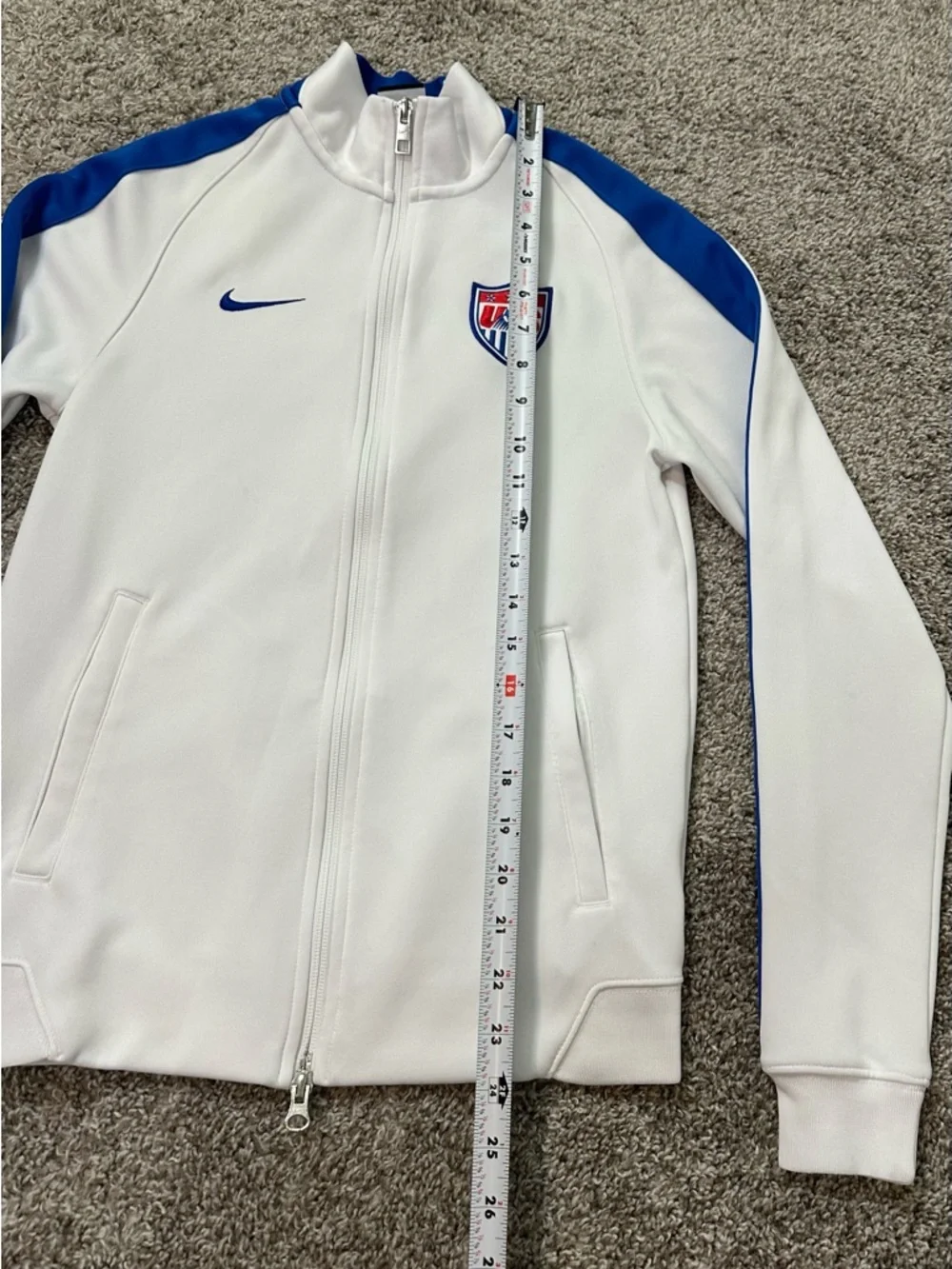 Nike excellent preowned